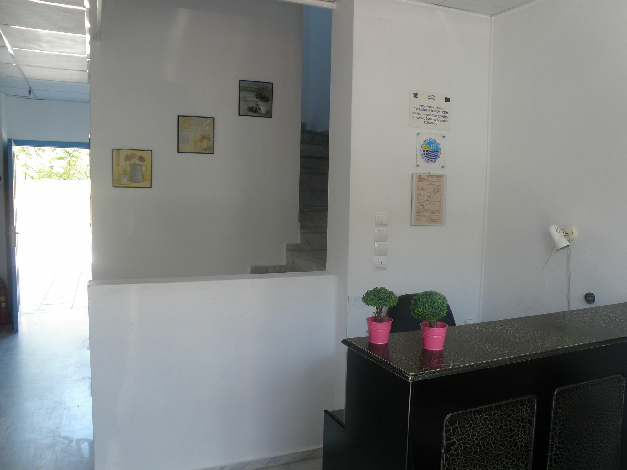 Amalthia Apartments Hersonissos  Ngoại thất bức ảnh